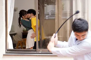 Em nhân viên khách sạn phục vụ những con cặc háu ăn