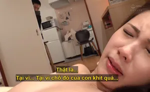 Hai em nhân viên khách sạn và anh khách củ khoải bự