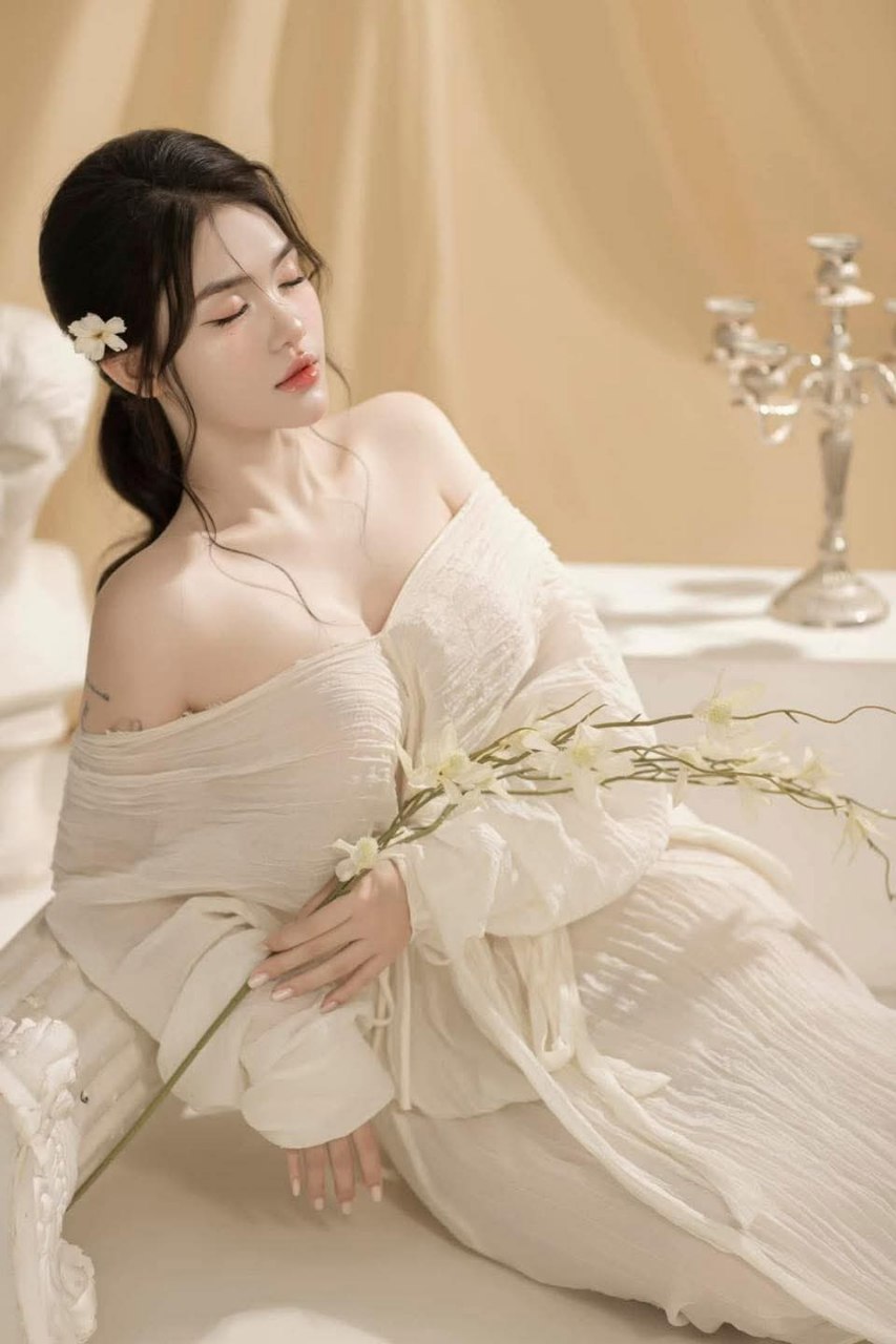 Trước cám dỗ của đồng nghiệp nữ làm chung công ty, tôi quên mất mình đã có bạn gái